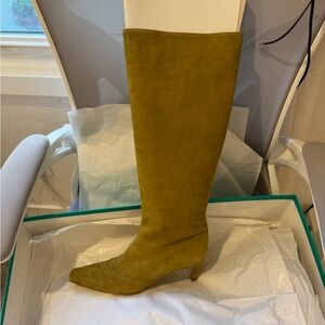 Brand New - Women’s Knee high boots - Italian suede